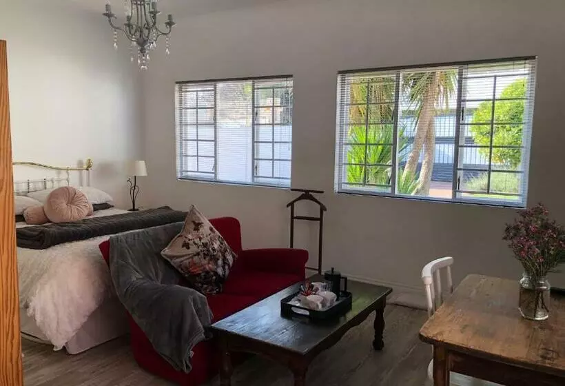 ペンション Lancaster House