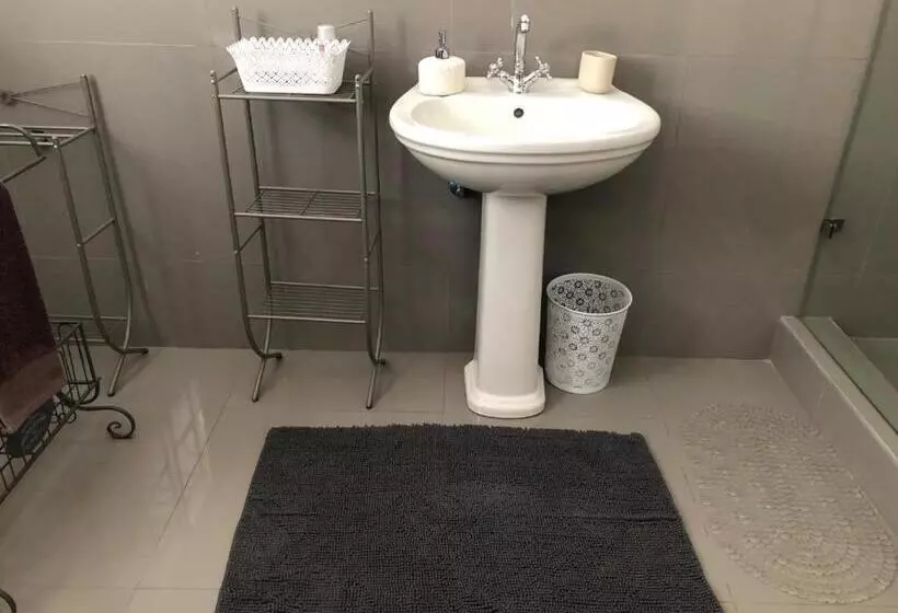 ペンション Lancaster House