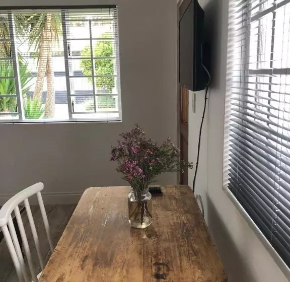 ペンション Lancaster House