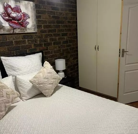 Majatalo We Love Properties Guest House
