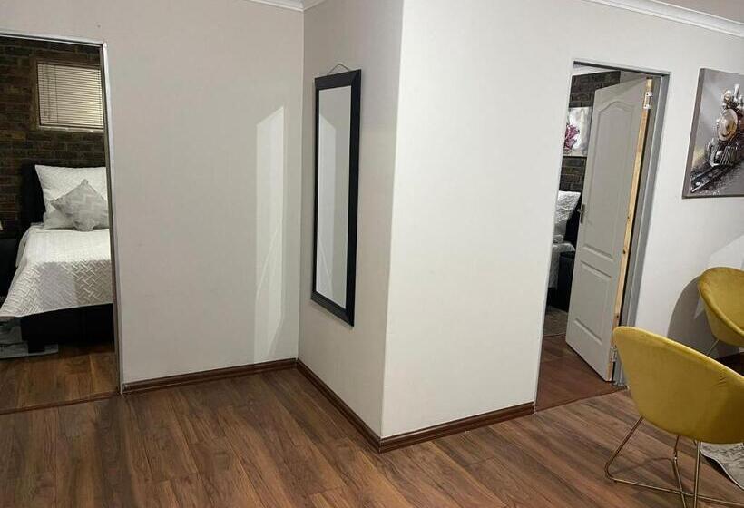 ペンション We Love Properties Guest House