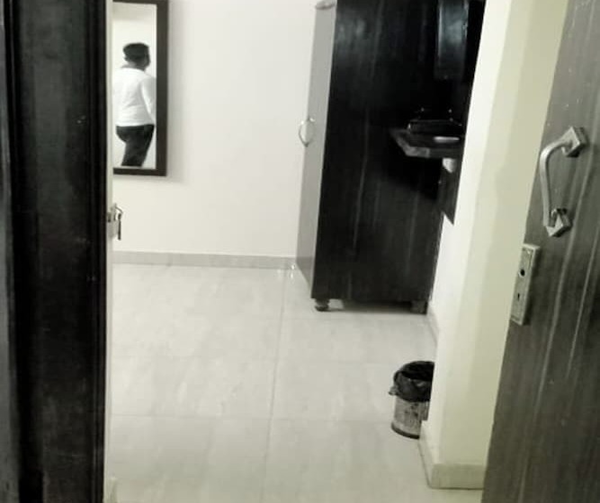 هتل A V International