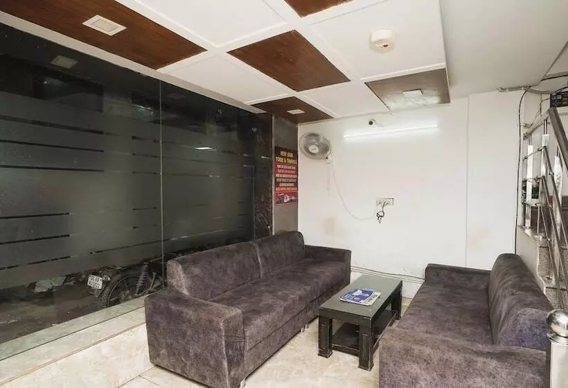 هتل A V International