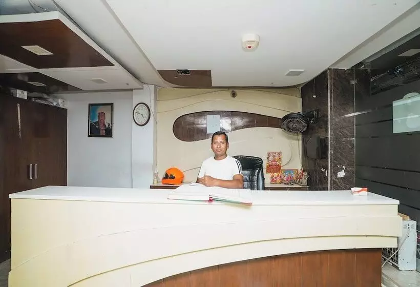 هتل A V International