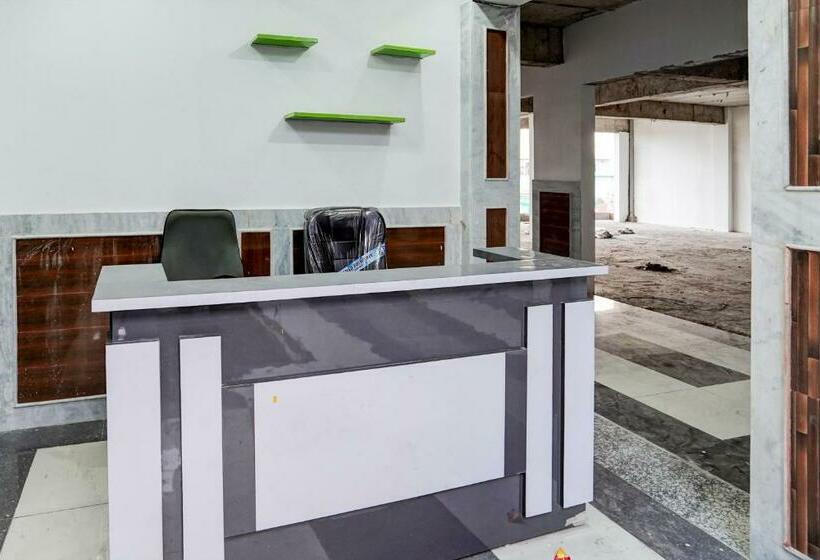 호텔 Oyo 81362 Sahara Guest House