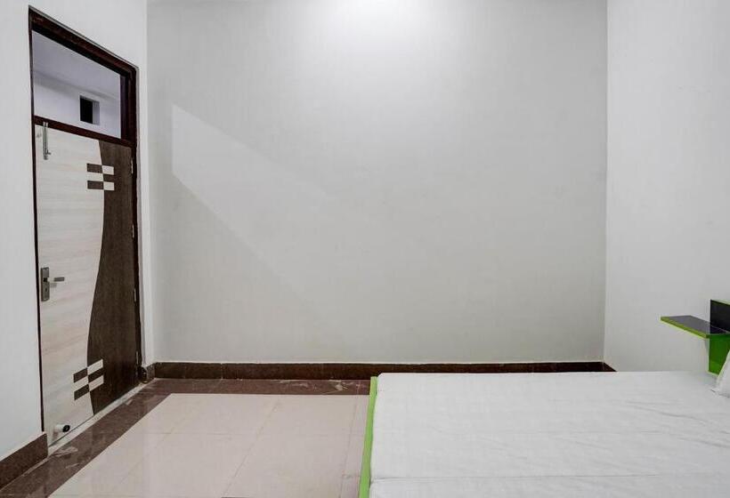 호텔 Oyo 81362 Sahara Guest House