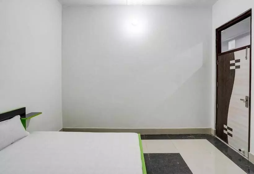 ホテル Oyo 81362 Sahara Guest House