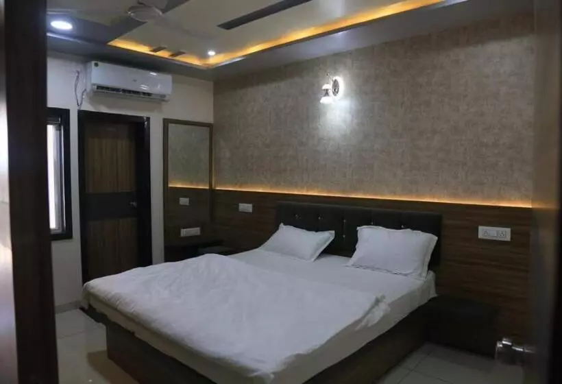 ホテル Reva Vihar Rooms