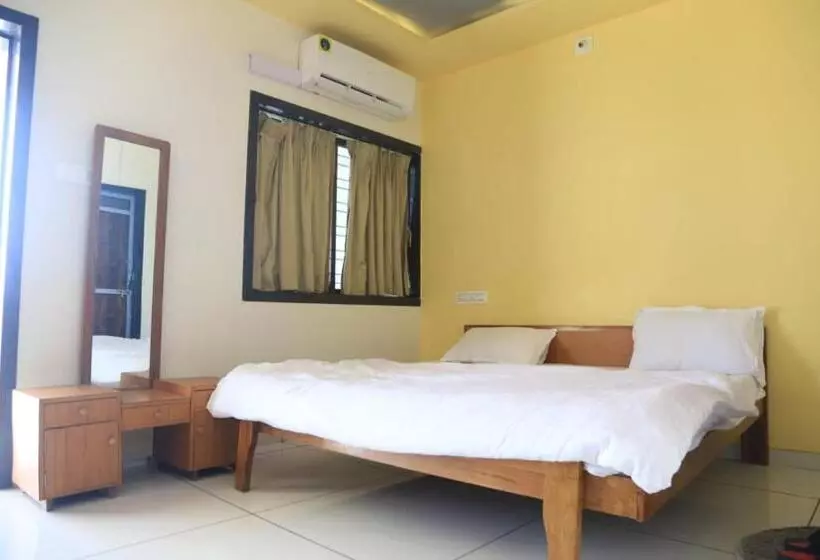 ホテル Reva Vihar Rooms