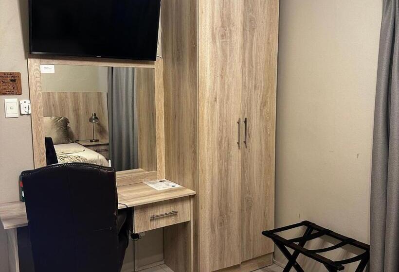 پانسیون 1020 Sehudi Guesthouse