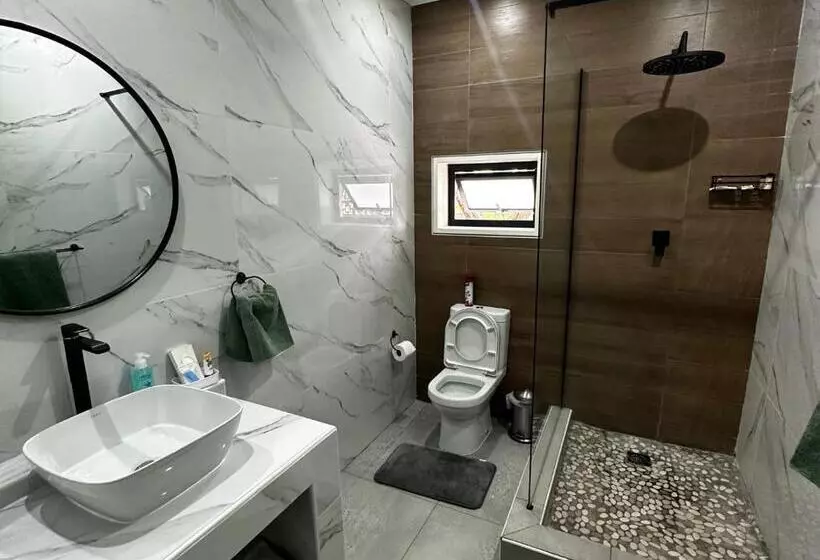 پانسیون 1020 Sehudi Guesthouse