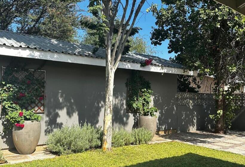 پانسیون 1020 Sehudi Guesthouse