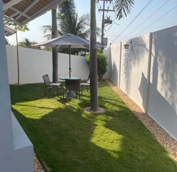 膳宿费 Charlotte House