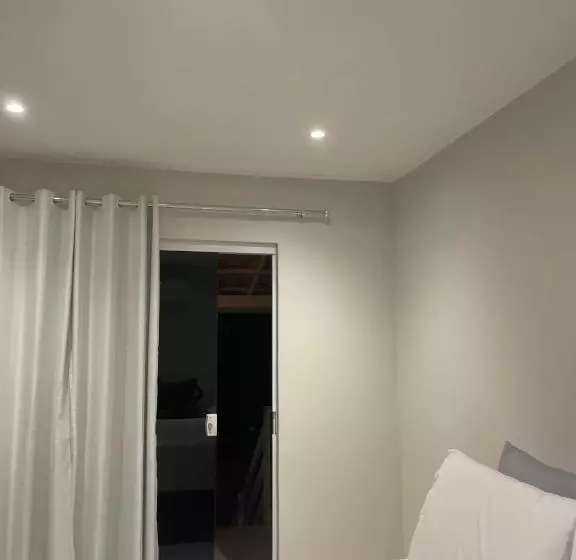 ペンション Charlotte House