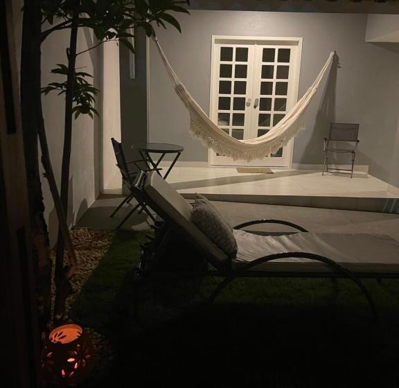 膳宿费 Charlotte House