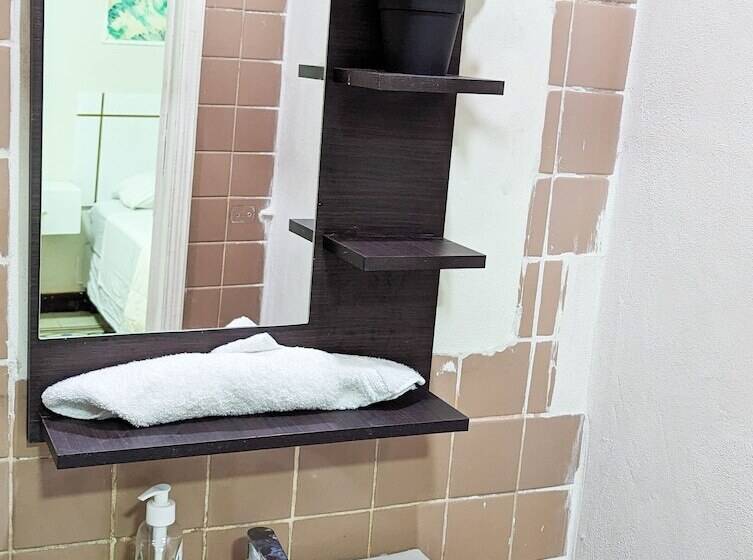 پانسیون Del Tingo Al Tango Hostal