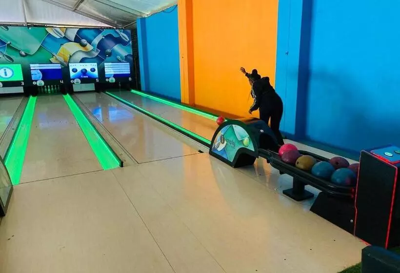 Aamiaismajoitus (B&B) Ten Flags Theme Park