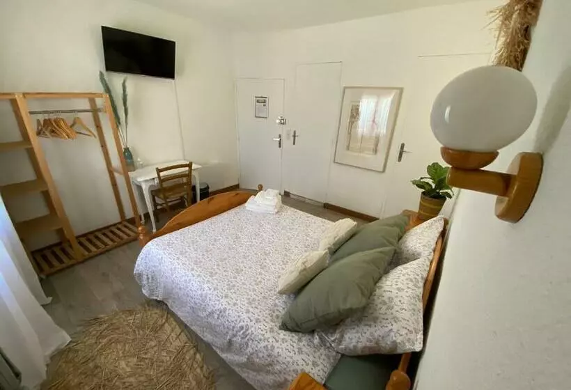 Kapselihotelli Os Thel, Chambres à Louer