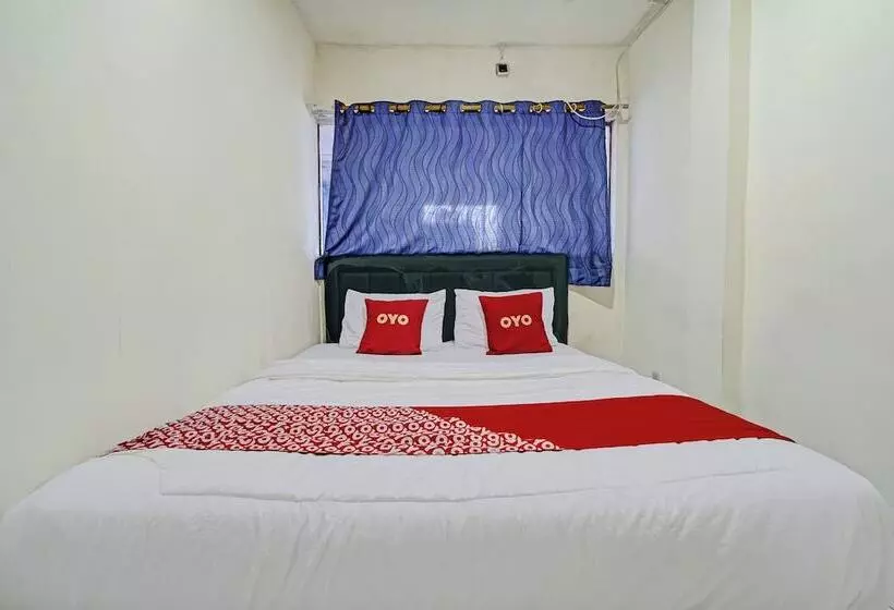 Hotelli Oyo 92726 Geulis Guest House