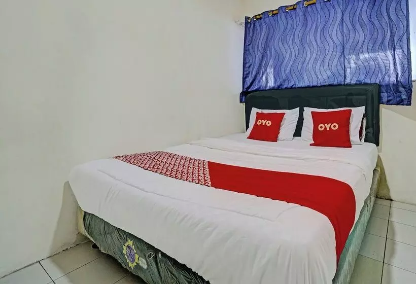 Hotelli Oyo 92726 Geulis Guest House