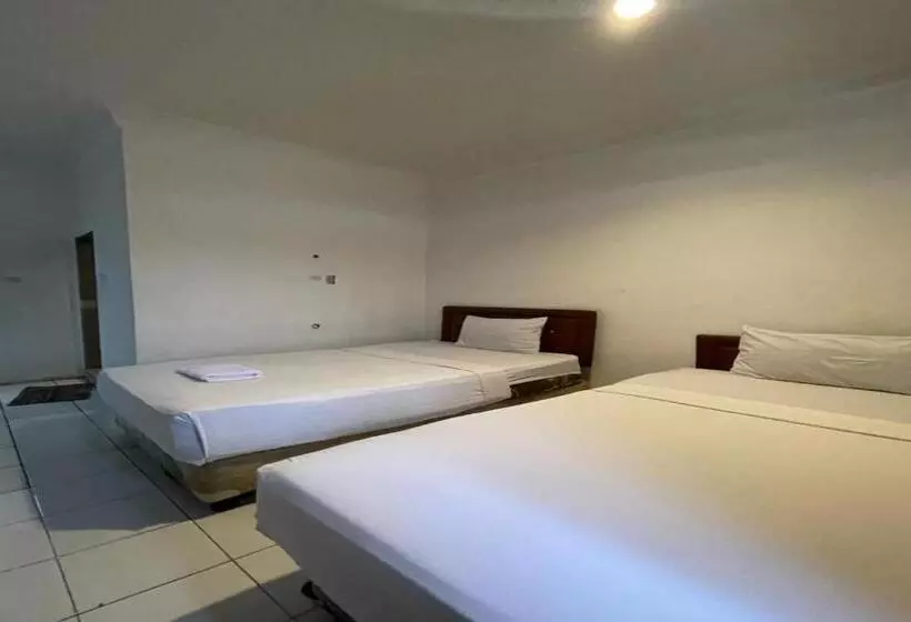 Hotelli Oyo 92772 Losmen Diah Syariah