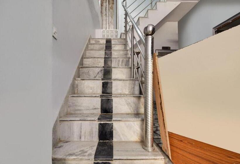 Oyo Flagship Hotel Azad Inn