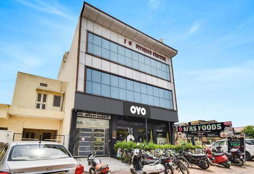 Oyo Flagship Hotel Azad Inn