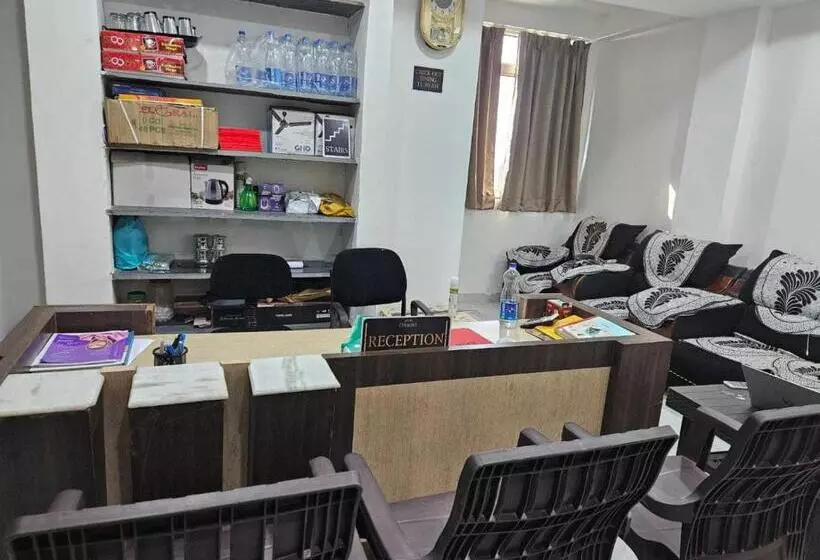 Oyo Hotel Royal Inn
