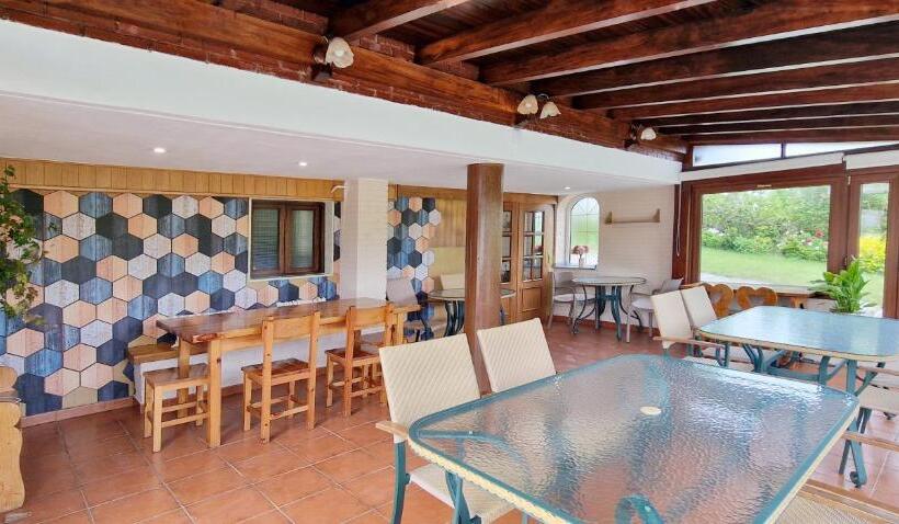 פנסיון Cosma House