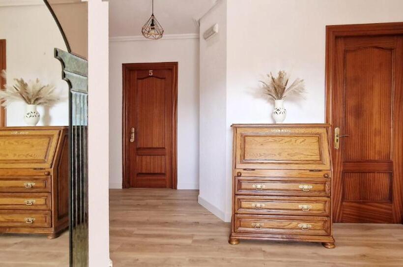 פנסיון Cosma House