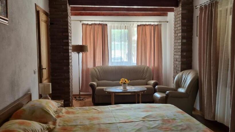 بنسيون Gioelli Paradis