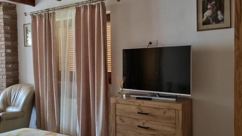 بنسيون Gioelli Paradis