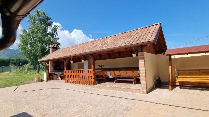 بنسيون Gioelli Paradis