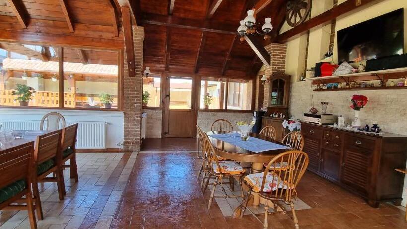 بنسيون Gioelli Paradis