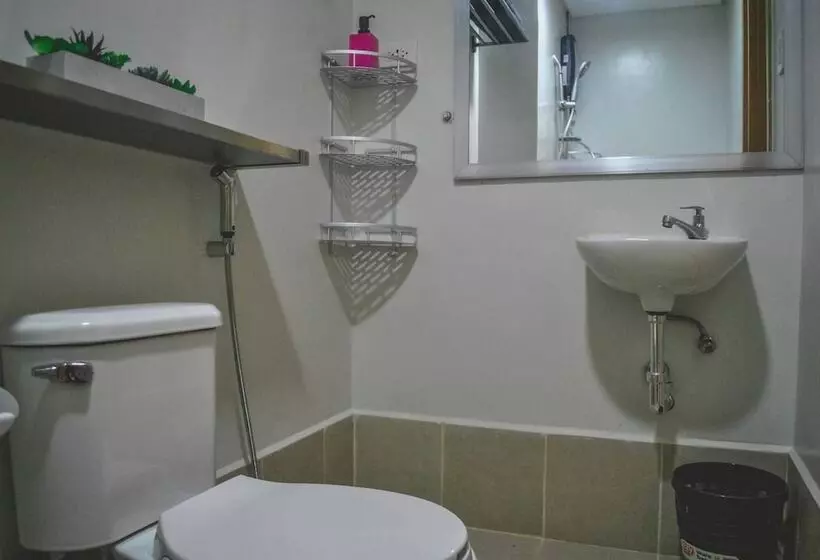 Majatalo Room In Condo Butler S Bnb A Trees Residences Qc Phil