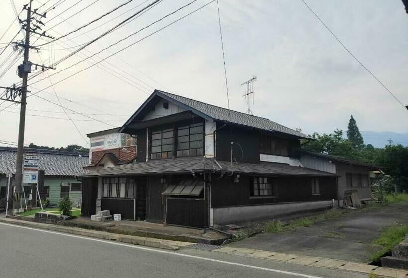 Momiji Hostel