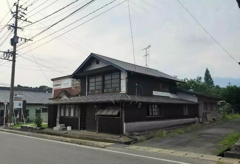 Momiji Hostel