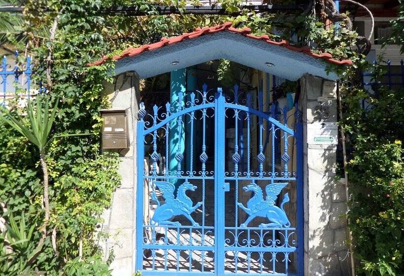 Artemis Studios & Apartments