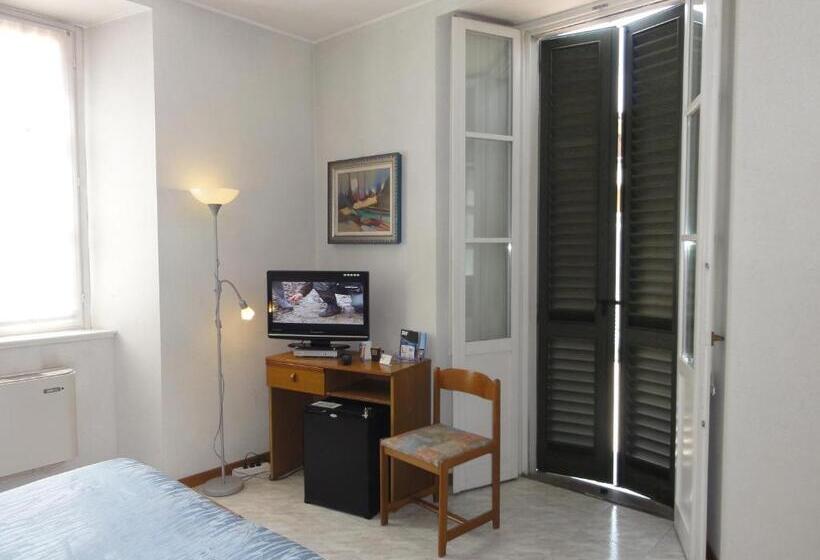 호텔 Albergo Ristorante Grigna