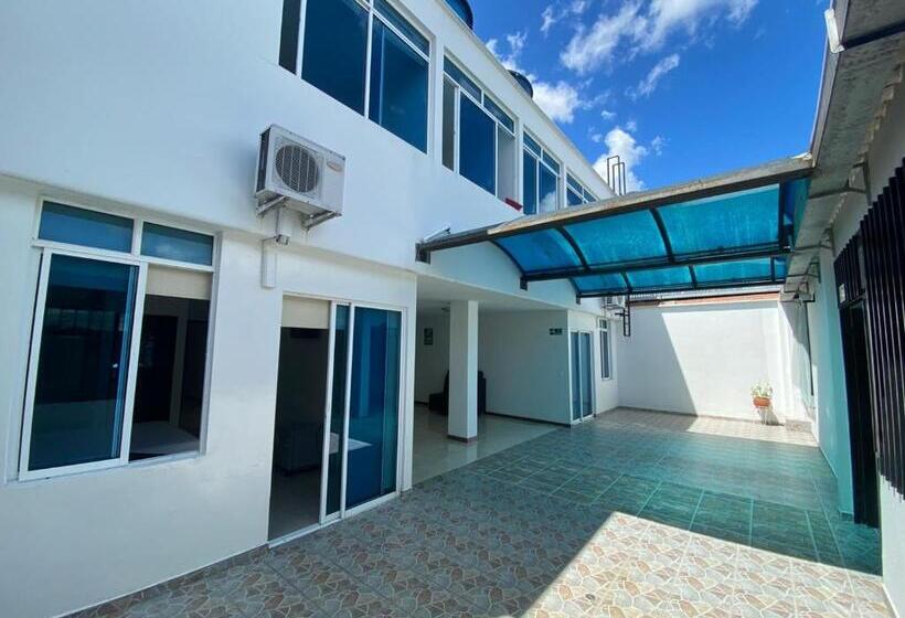 فندق Torres Del Llano