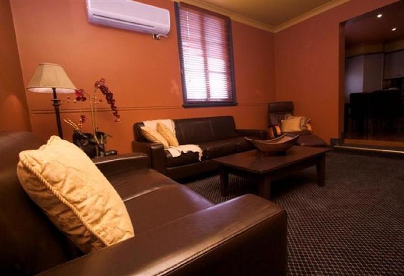 호텔 Church House B&b Gundagai