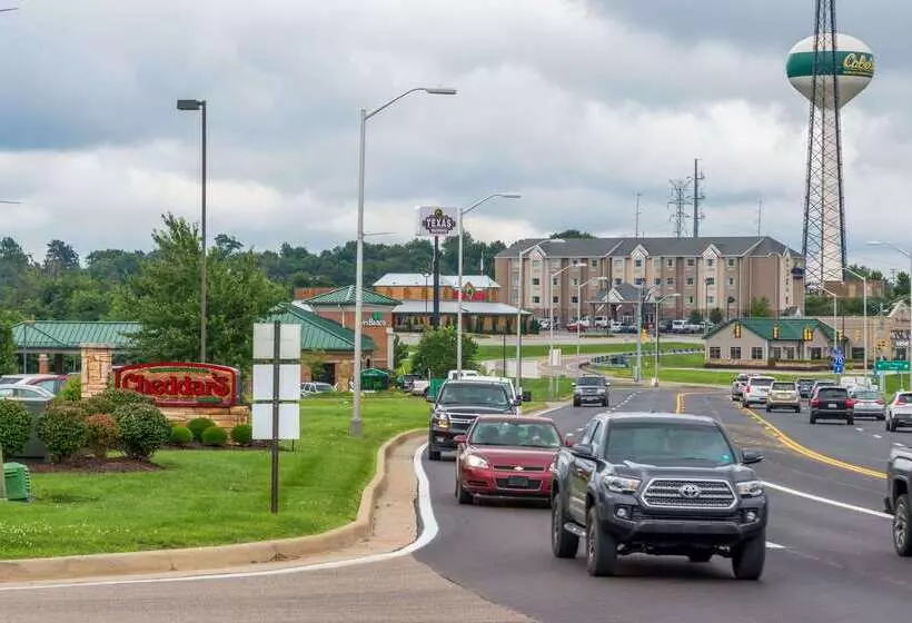 ホテル Hawthorn Suites By Wyndham Wheeling At The Highlands