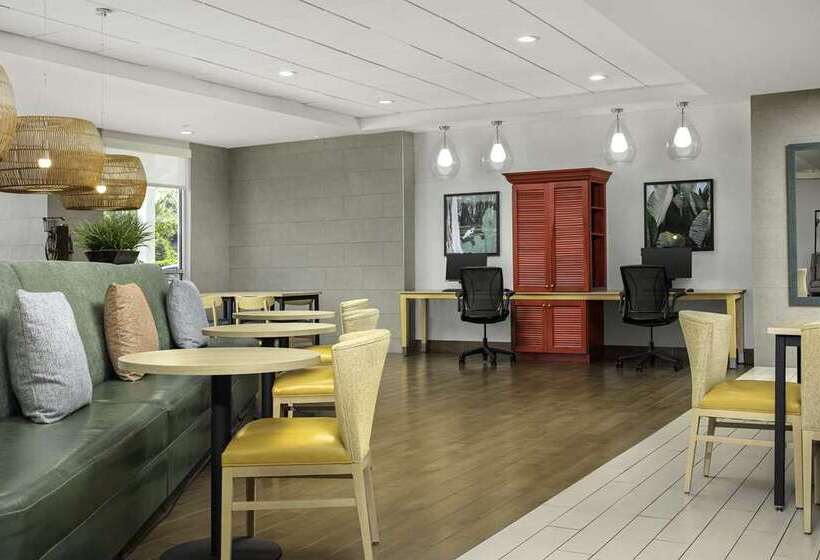 هتل Home2 Suites By Hilton Tallahassee State Capitol