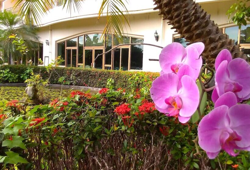 هتل Howard Kenting Wonder House