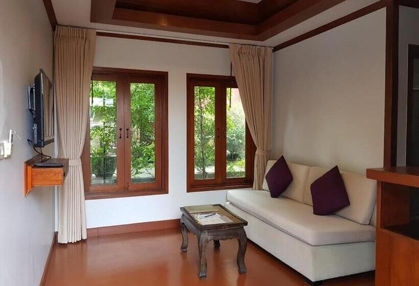 酒店 Kaya Mani Thai Villa Resort