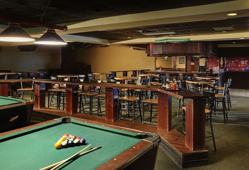 فندق Kindersley Inn