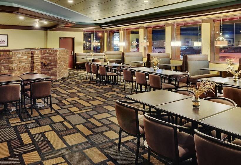 فندق Kindersley Inn