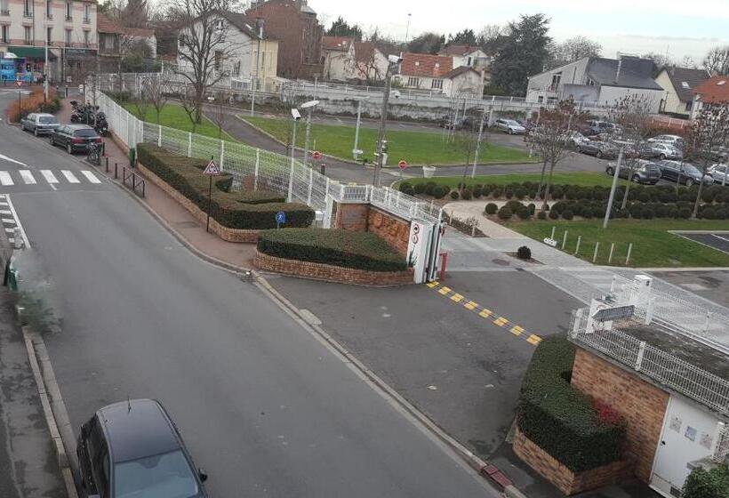 هتل Le Saint Germain