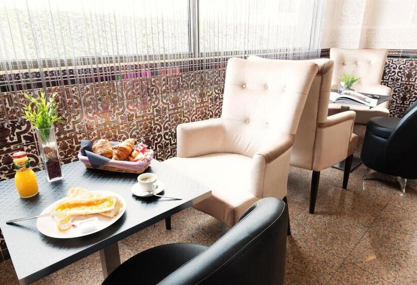 هتل Le Saint Germain