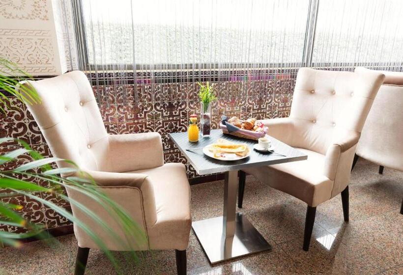 هتل Le Saint Germain